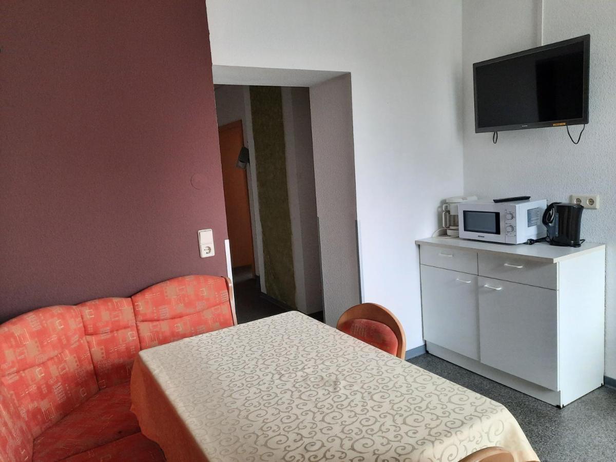 Fewo Finsterwalde Hostel Bagian luar foto