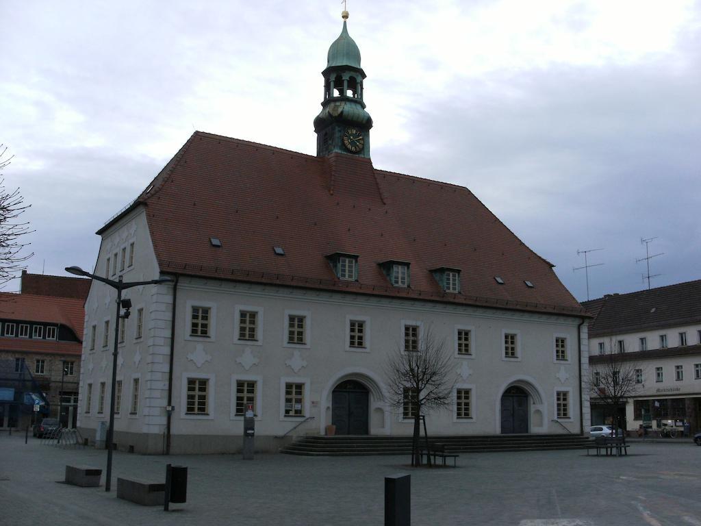 Fewo Finsterwalde Hostel Bagian luar foto